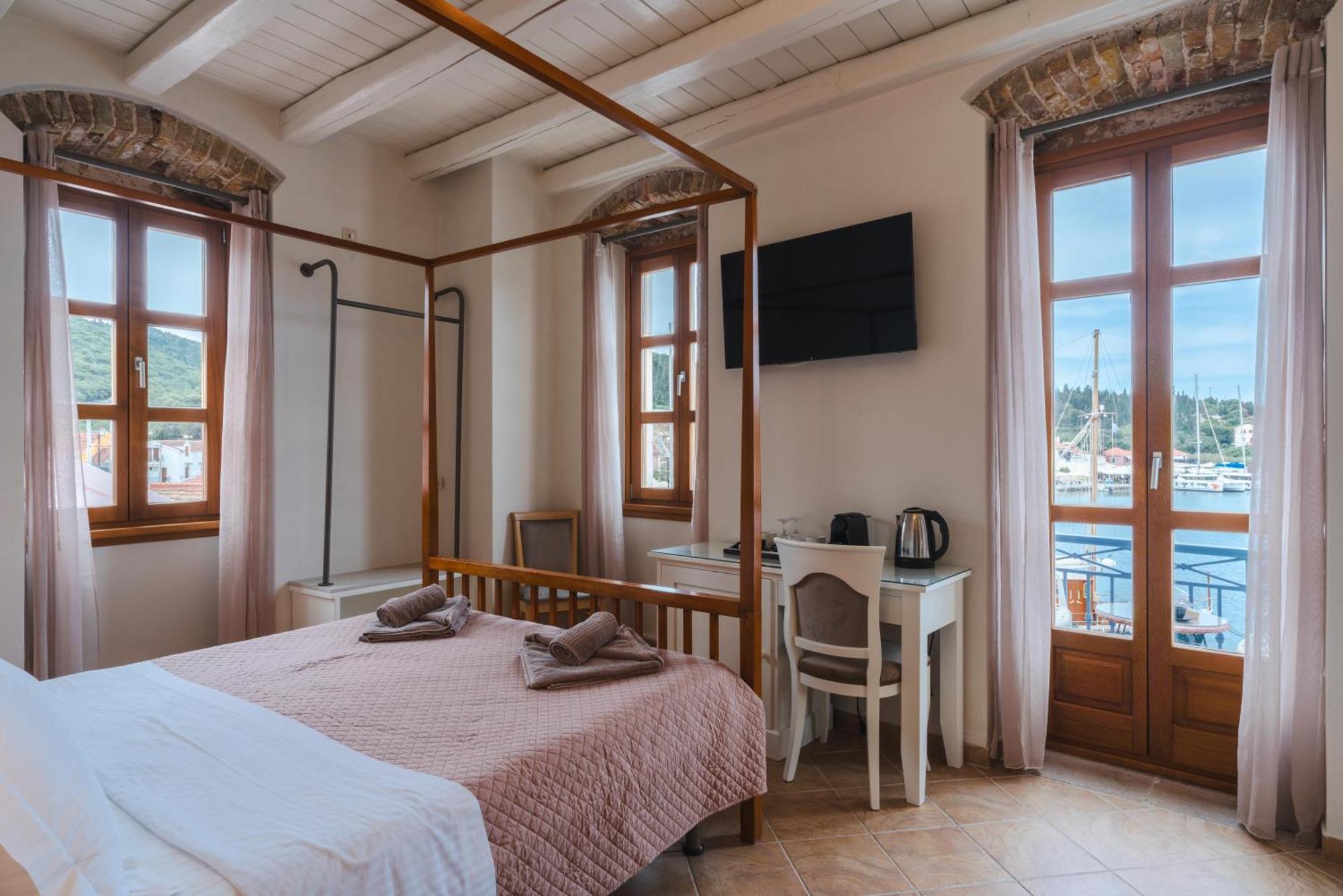 Authentic Suites In Fiscardo Fiskardo Exterior photo