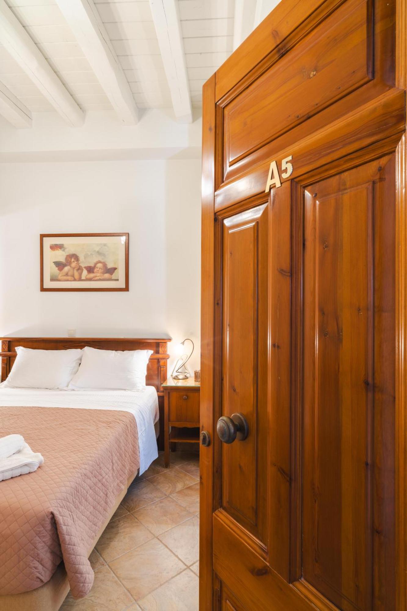 Authentic Suites In Fiscardo Fiskardo Exterior photo