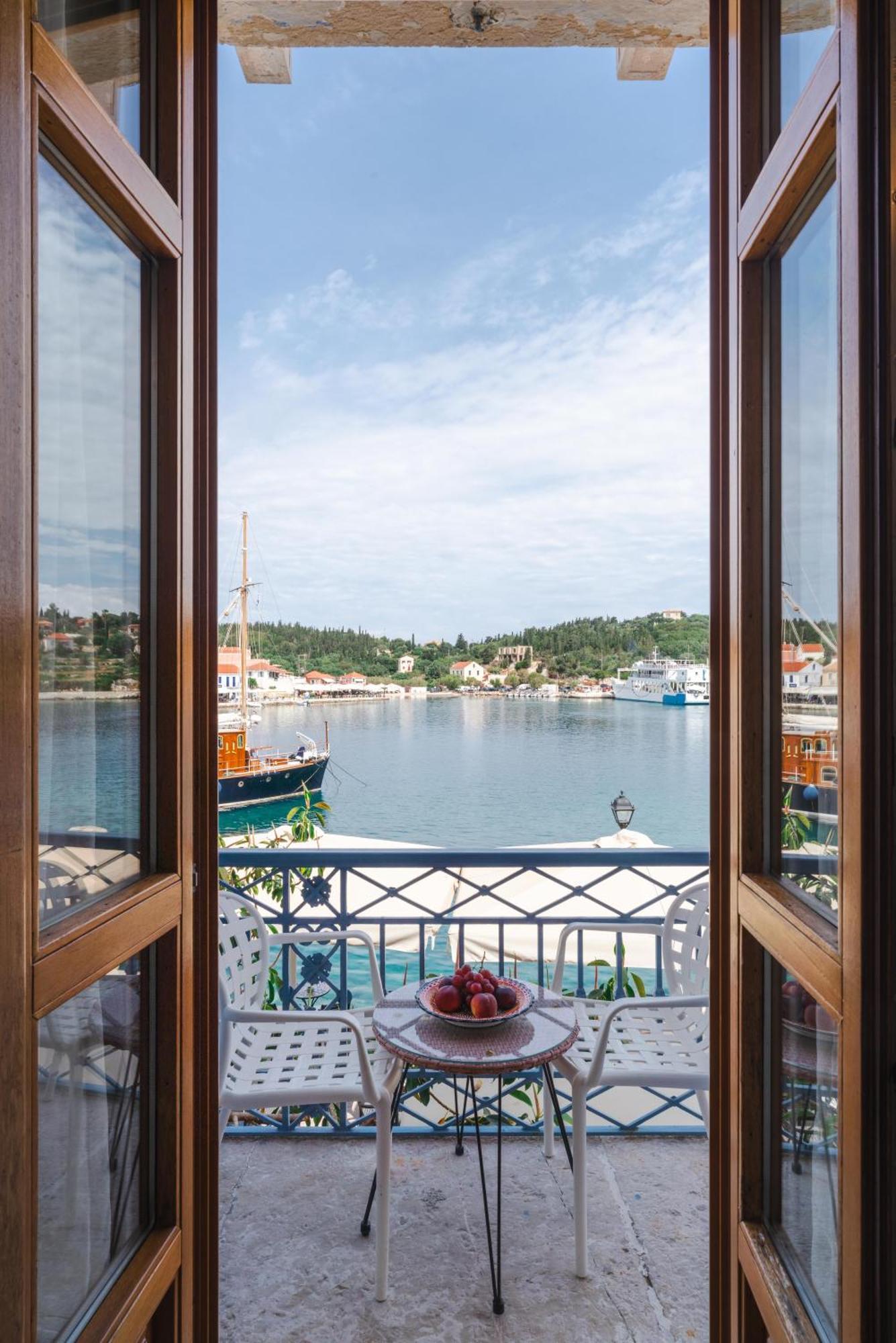 Authentic Suites In Fiscardo Fiskardo Exterior photo